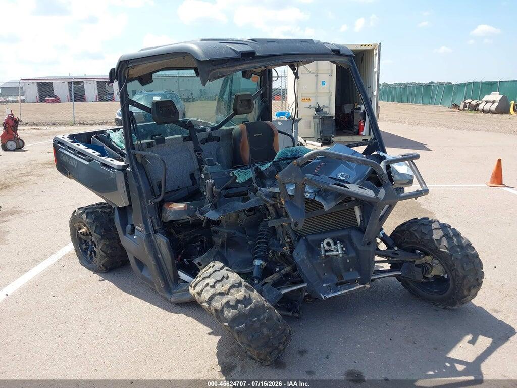 2022 CAN-AM DEFENDER 3JBUVAX42NK001008