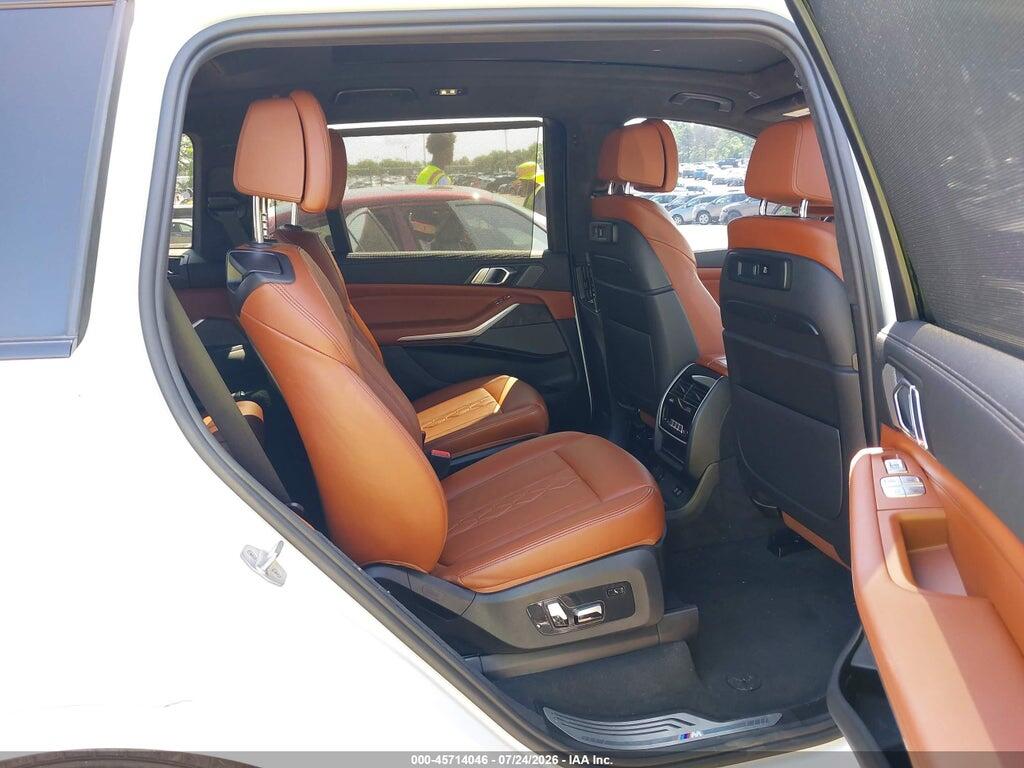 5UXCW2C00M9F62244 2021 BMW X7 photo no. 8