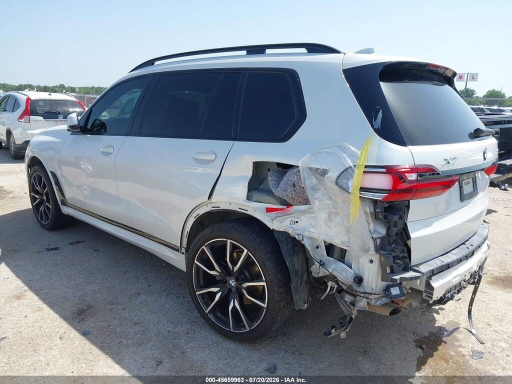 5UXCW2C04M9H78517 2021 BMW X7 photo no. 3
