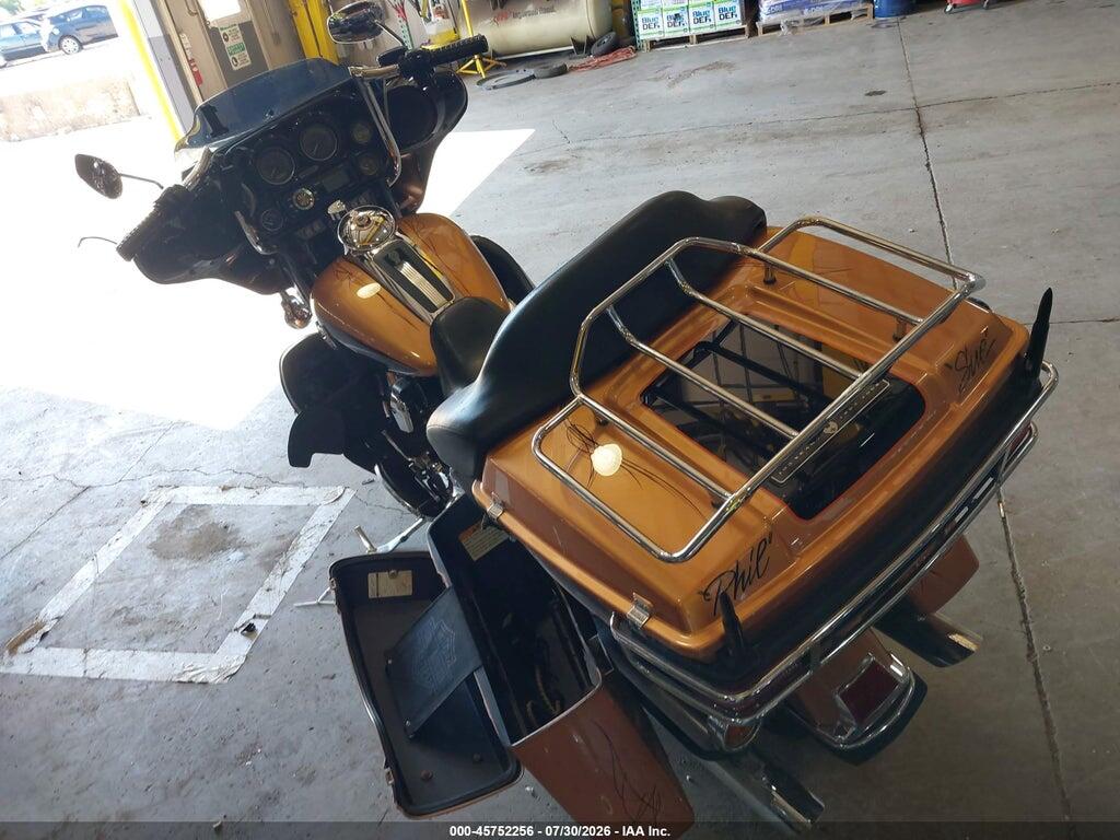 1HD1FC4448Y646249 2008 HARLEY-DAVIDSON FLHTCUI photo no. 3
