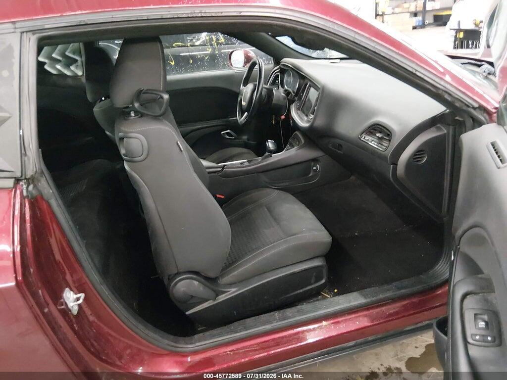 2C3CDZAG9JH171221 2018 DODGE CHALLENGER photo no. 5