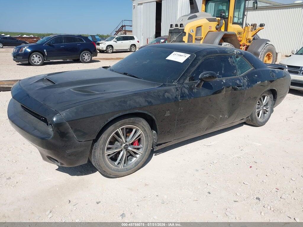 2C3CDZFJ8JH300697 2018 DODGE CHALLENGER photo no. 2