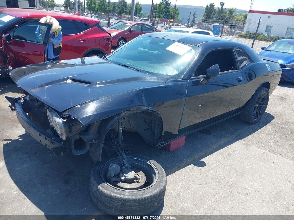 2C3CDZAG0JH325508 2018 DODGE CHALLENGER photo no. 2
