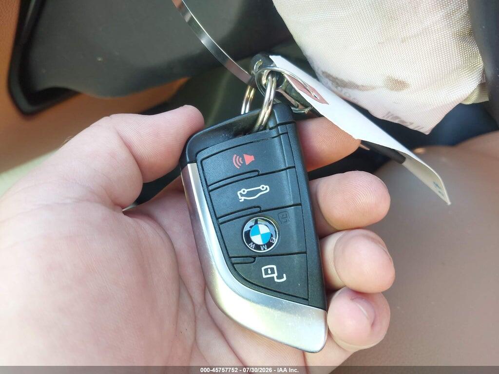 3MW69FF01R8E02068 2024 BMW 330I photo no. 11