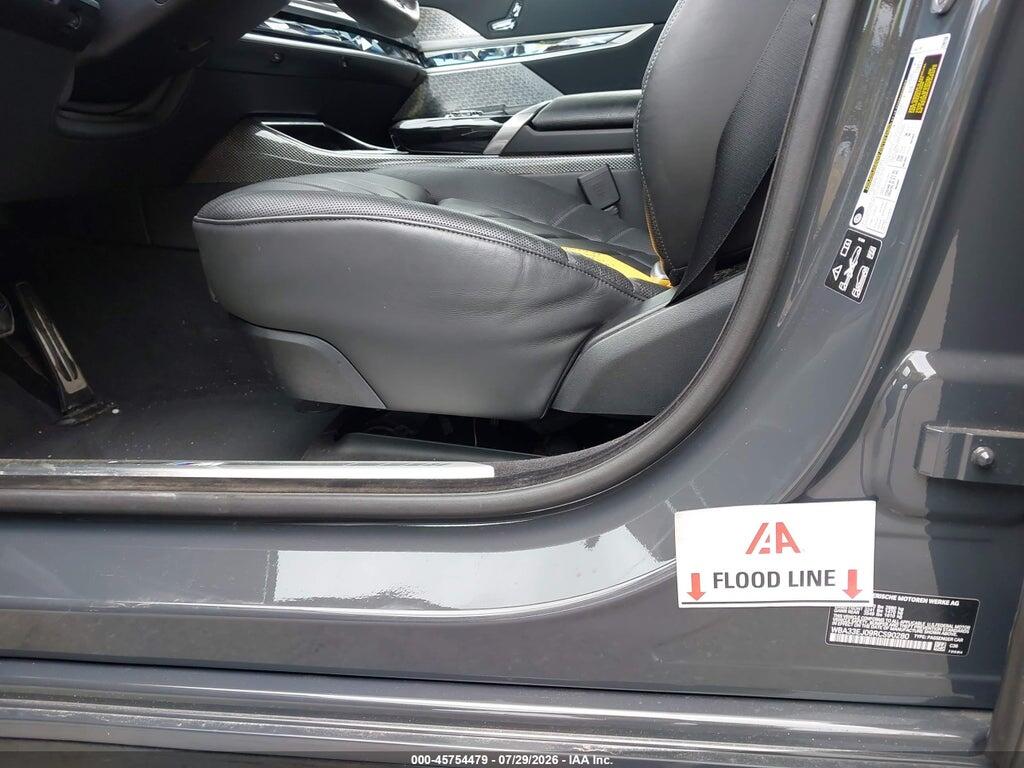 WBA33EJ09RCS90280 2024 BMW 760I photo no. 6