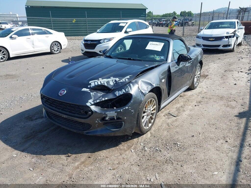 JC1NFAEK2H0127877 2017 FIAT 124 SPIDER photo no. 2