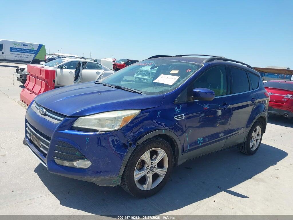 1FMCU0GX8DUD68666 2013 FORD ESCAPE photo no. 2