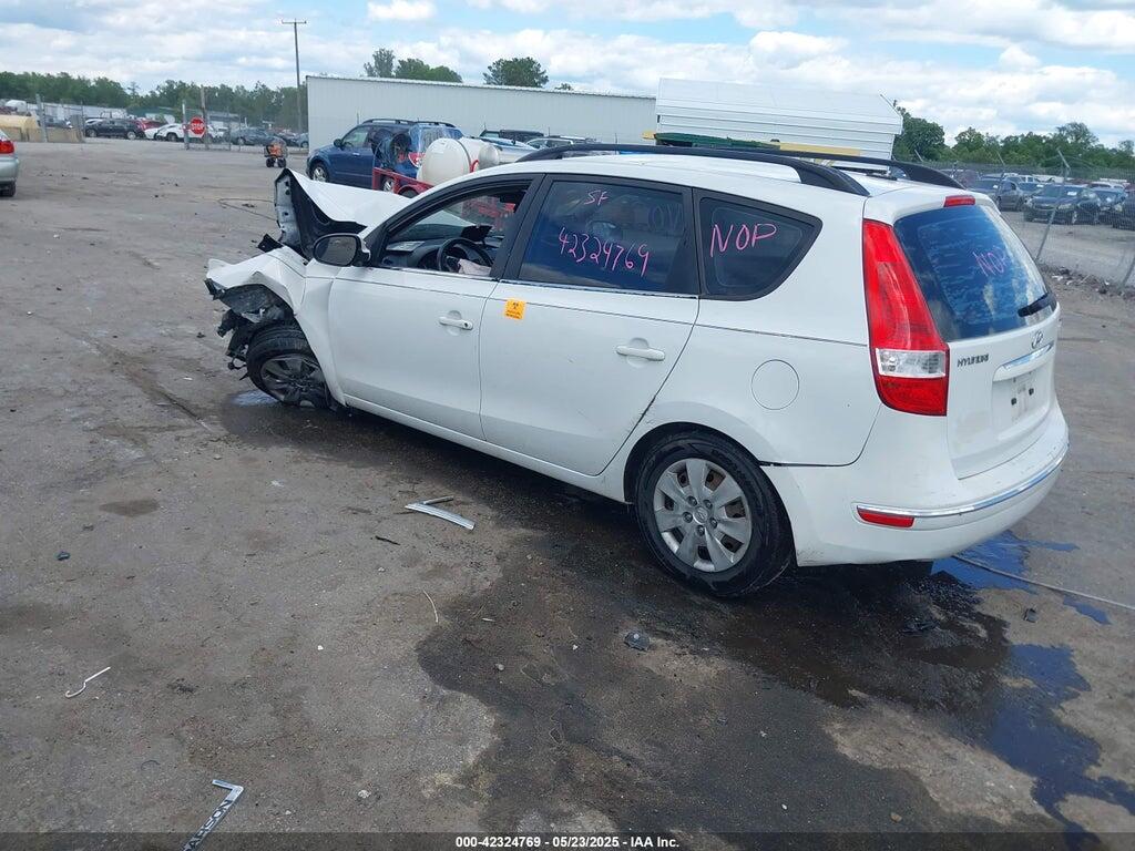 KMHDC8AE3AU052990 2010 HYUNDAI ELANTRA TOURING photo no. 3