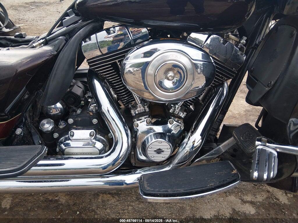 1HD1KGM18BB665373 2011 HARLEY-DAVIDSON FLTRU photo no. 8