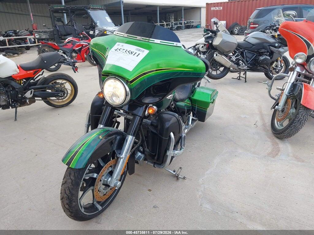 1HD1PZ811BB958085 2011 HARLEY-DAVIDSON FLHXSE2 photo no. 2
