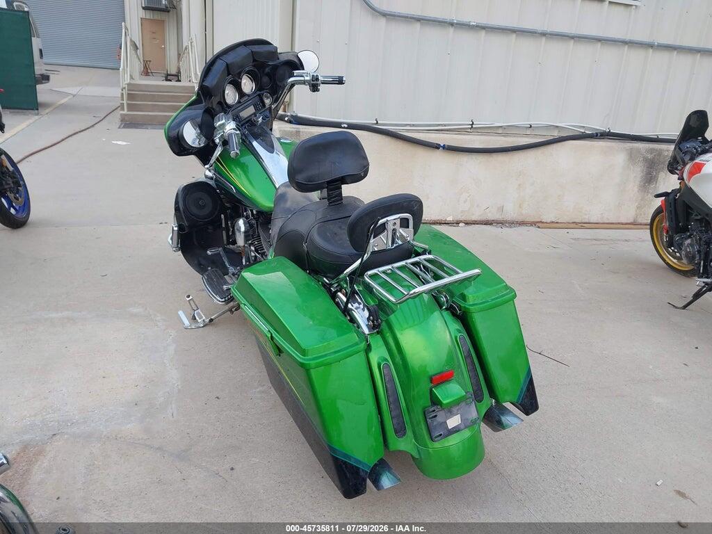 1HD1PZ811BB958085 2011 HARLEY-DAVIDSON FLHXSE2 photo no. 3