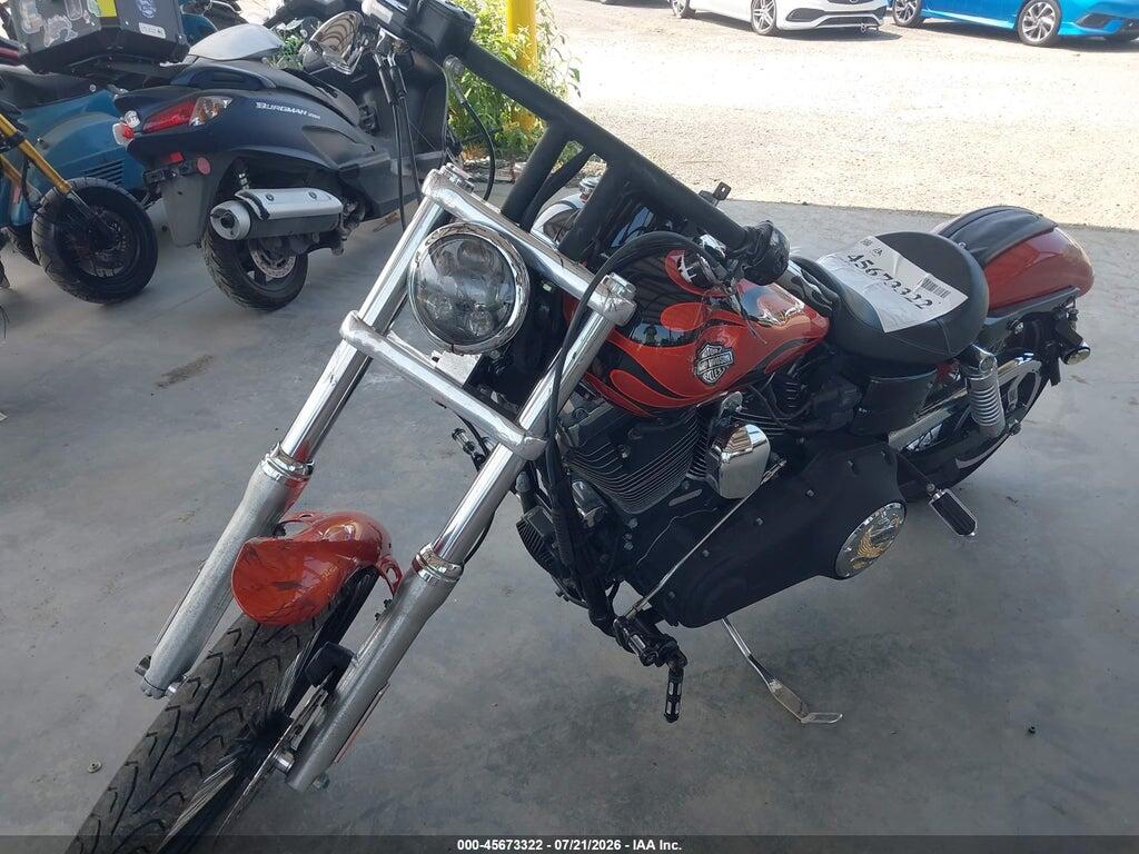 1HD1GP412BC325325 2011 HARLEY-DAVIDSON FXDWG photo no. 2
