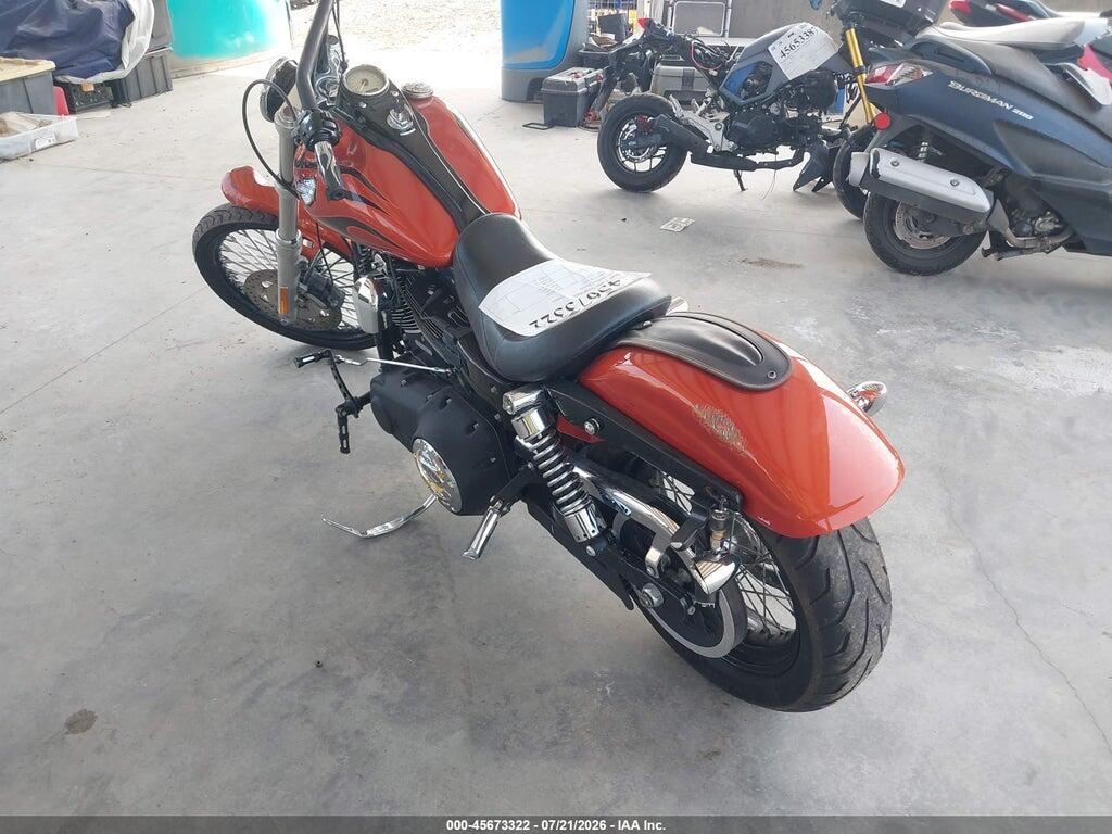 1HD1GP412BC325325 2011 HARLEY-DAVIDSON FXDWG photo no. 3