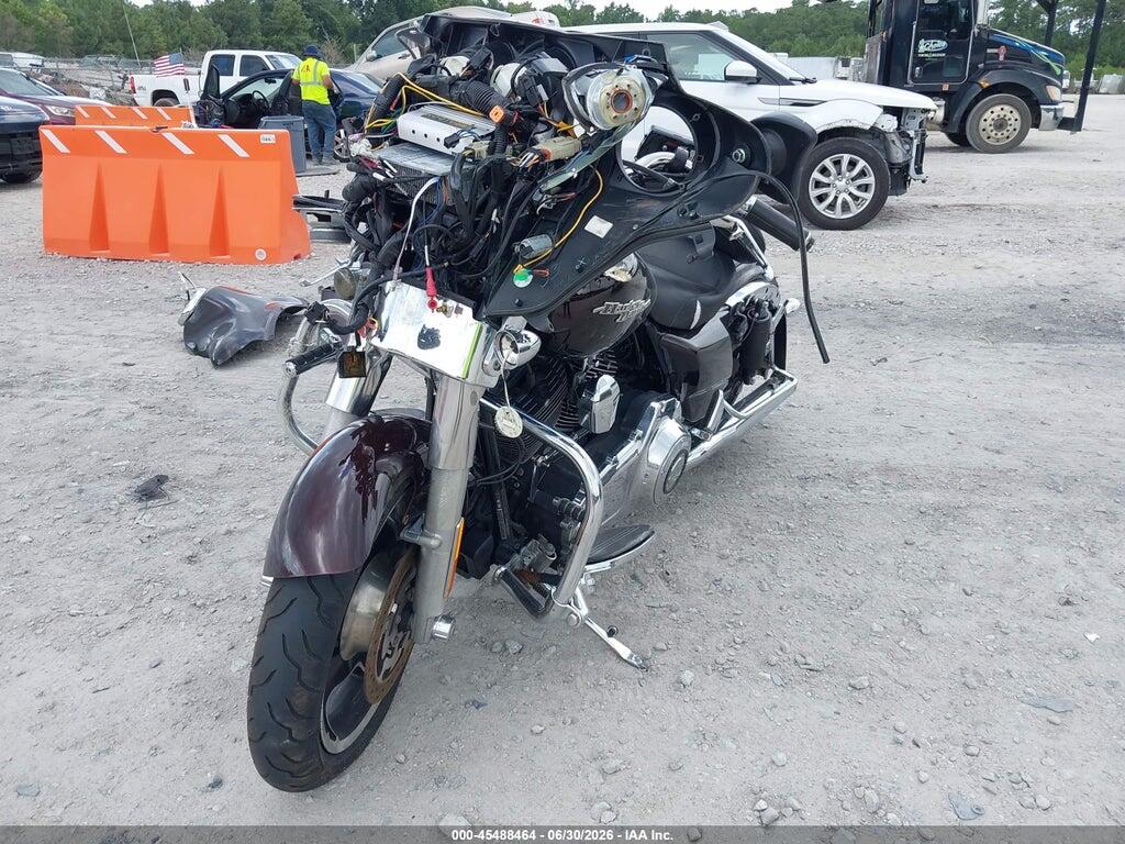 1HD1KBM15BB669660 2011 HARLEY-DAVIDSON FLHX photo no. 2