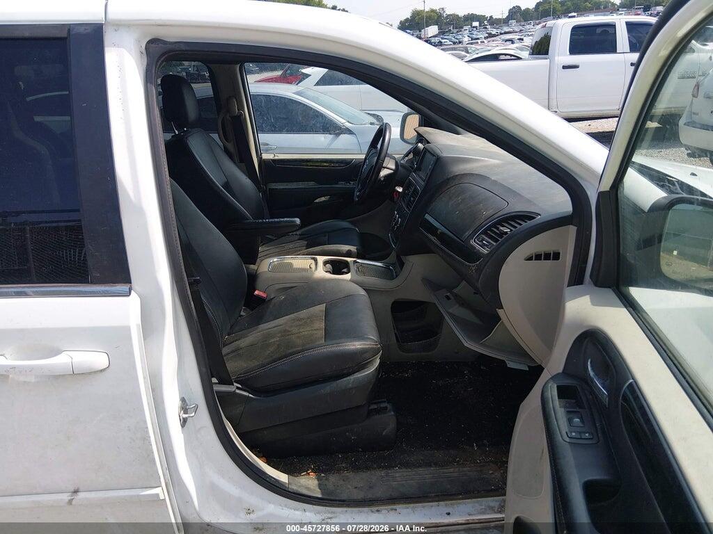2C4RDGCG2JR302877 2018 DODGE GRAND CARAVAN photo no. 5