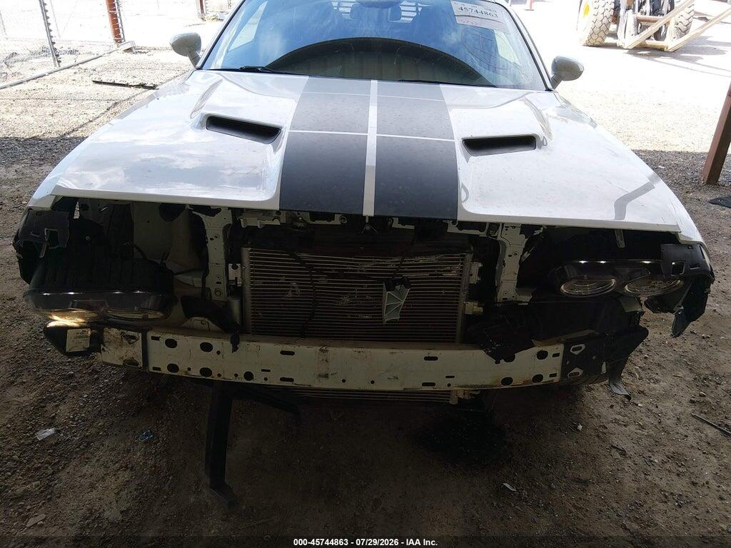 2C3CDZBT7GH240749 2016 DODGE CHALLENGER photo no. 6