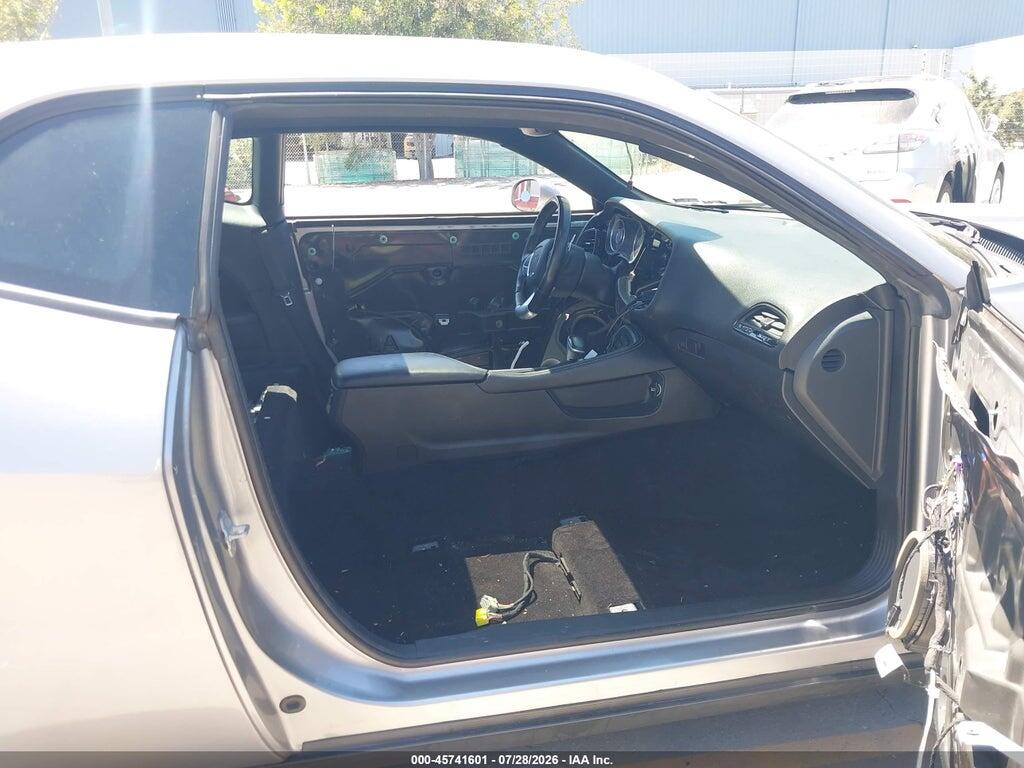 2C3CDZDJ6GH164517 2016 DODGE CHALLENGER photo no. 5