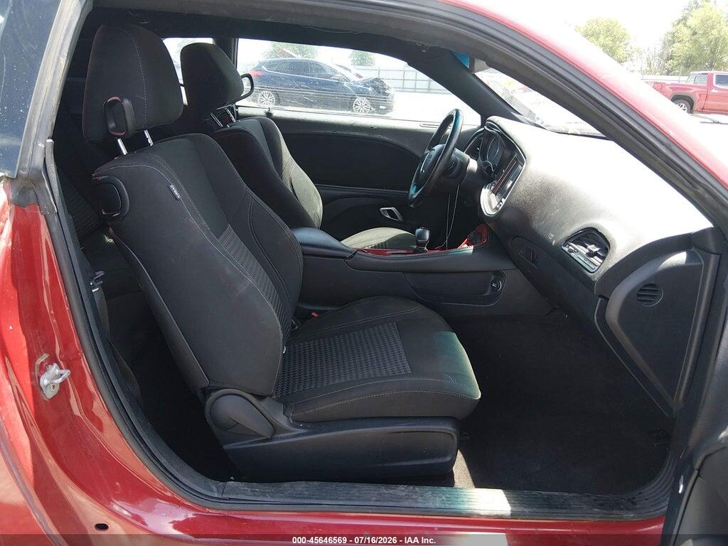 2C3CDZAG5GH256582 2016 DODGE CHALLENGER photo no. 5