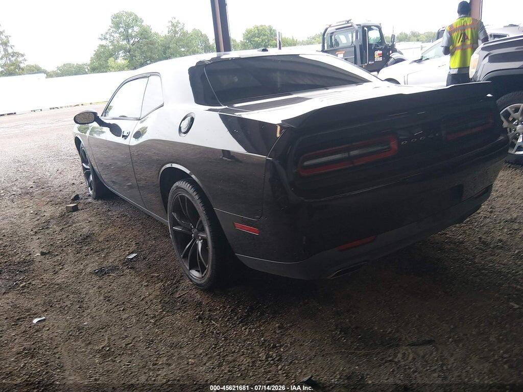 2C3CDZAG1GH245482 2016 DODGE CHALLENGER photo no. 3