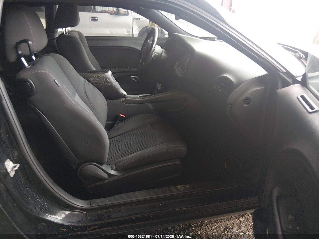 2C3CDZAG1GH245482 2016 DODGE CHALLENGER photo no. 5
