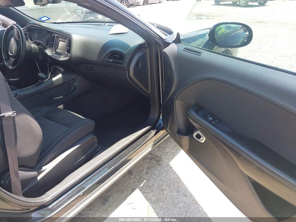 2C3CDZAG6GH279918 2016 DODGE CHALLENGER photo no. 5