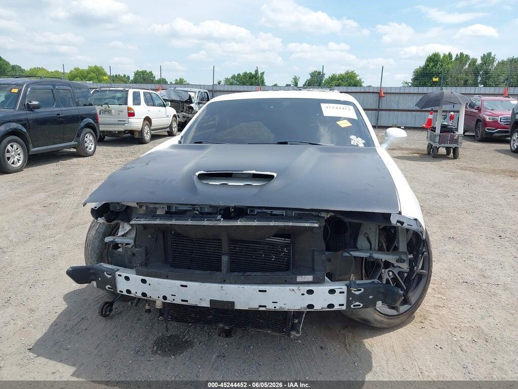 2C3CDZDJ7GH235868 2016 DODGE CHALLENGER photo no. 12