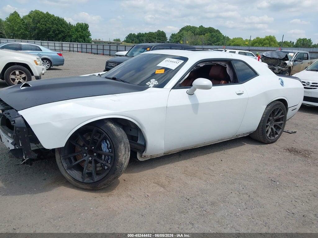 2C3CDZDJ7GH235868 2016 DODGE CHALLENGER photo no. 2
