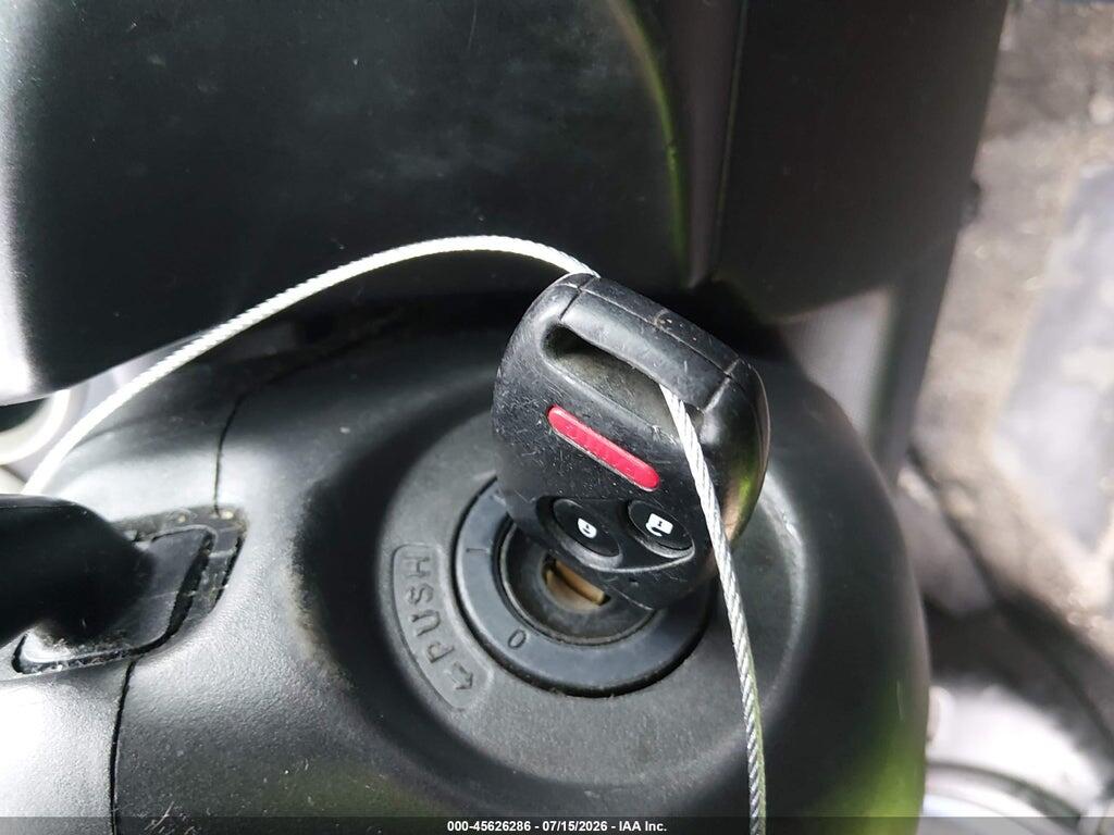 JHMGD37648S009930 2008 HONDA FIT photo no. 11