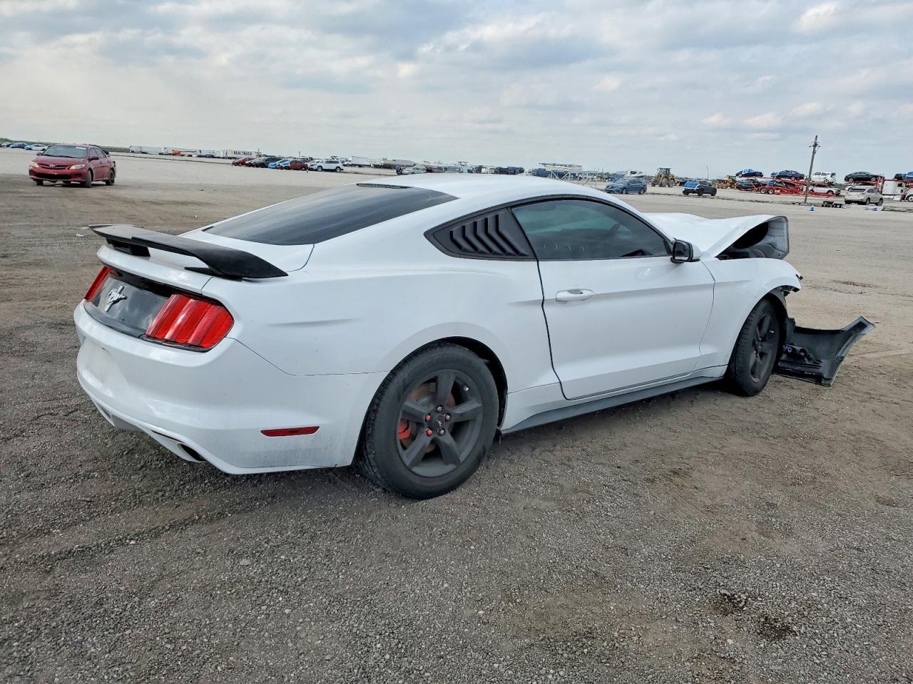 2017 FORD MUSTANG — Фото 3 из 13