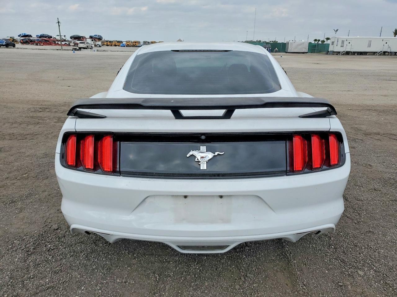 2017 FORD MUSTANG — Фото 6 из 13