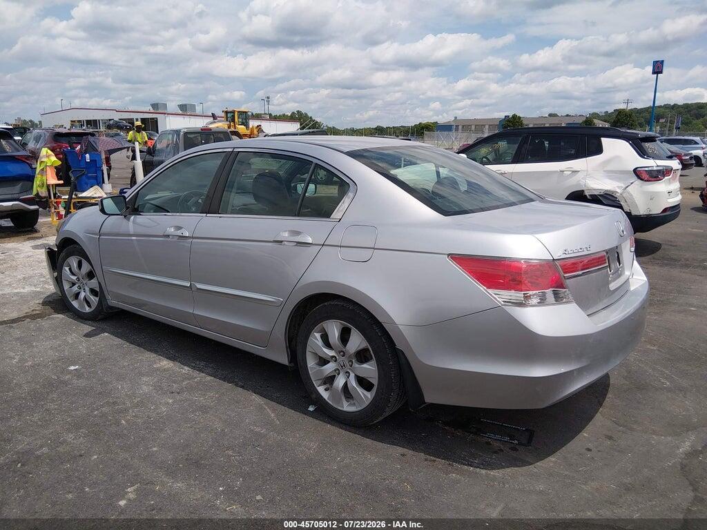 1HGCP2F69BA030208 2011 HONDA ACCORD photo no. 2