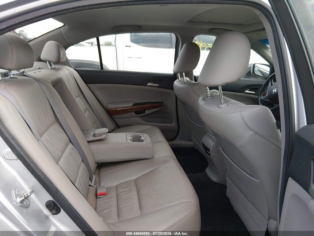 1HGCP3F82BA010633 2011 HONDA ACCORD photo no. 8