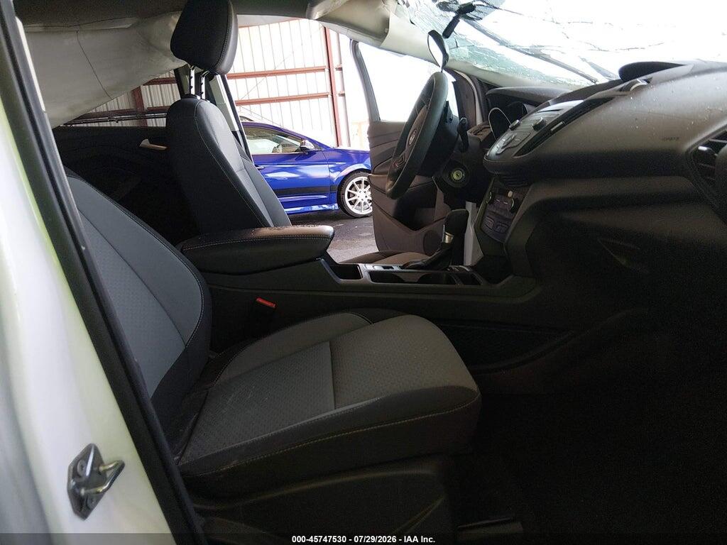 1FMCU0G99HUC99476 2017 FORD ESCAPE photo no. 5