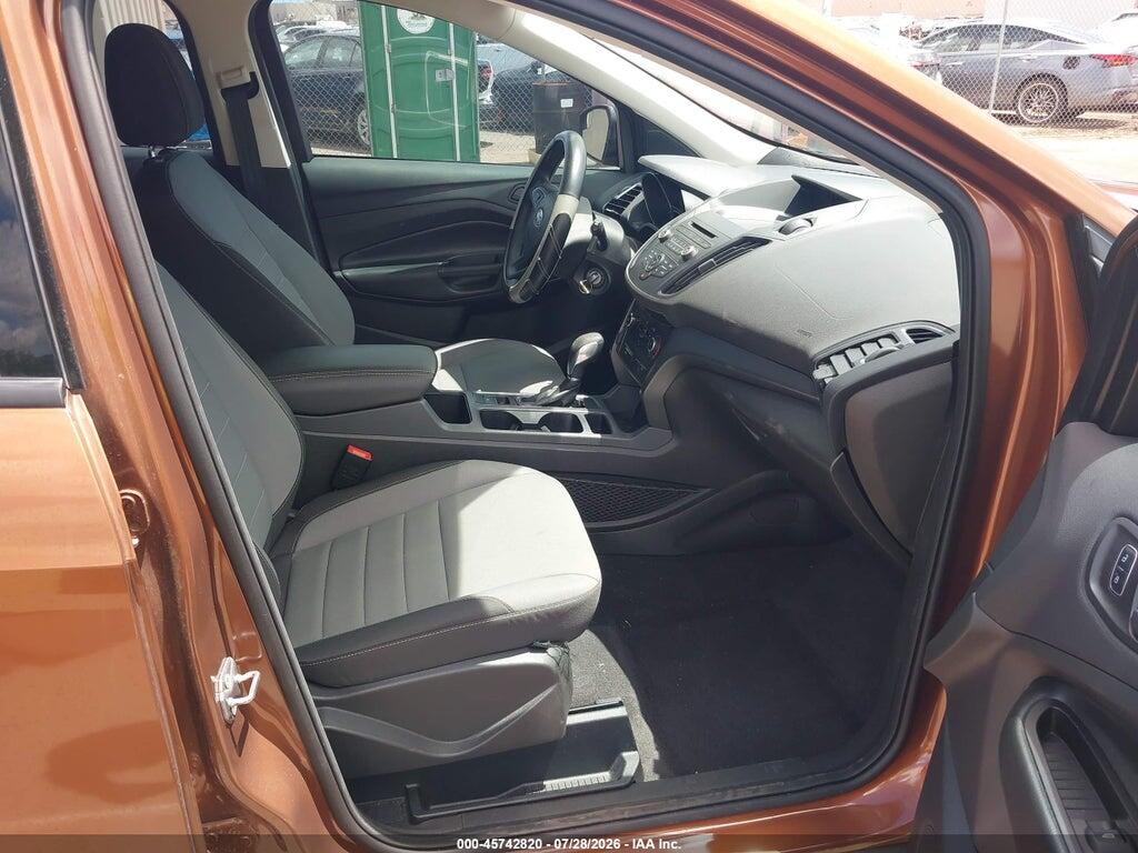 1FMCU0F70HUC14718 2017 FORD ESCAPE photo no. 5