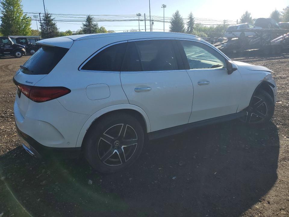 2025 MERCEDES-BENZ GLC 350E — Фото 3 из 13