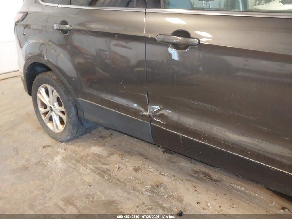 1FMCU9GD4HUE49079 2017 FORD ESCAPE photo no. 6
