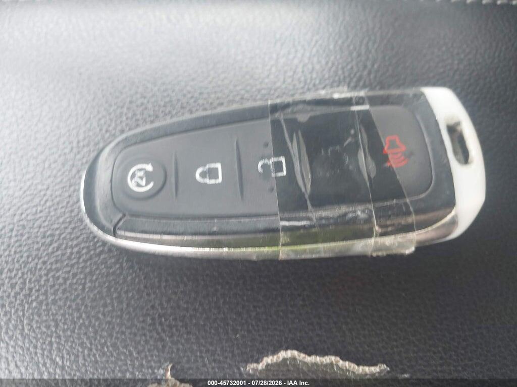 1FMCU9J90HUB22358 2017 FORD ESCAPE photo no. 11