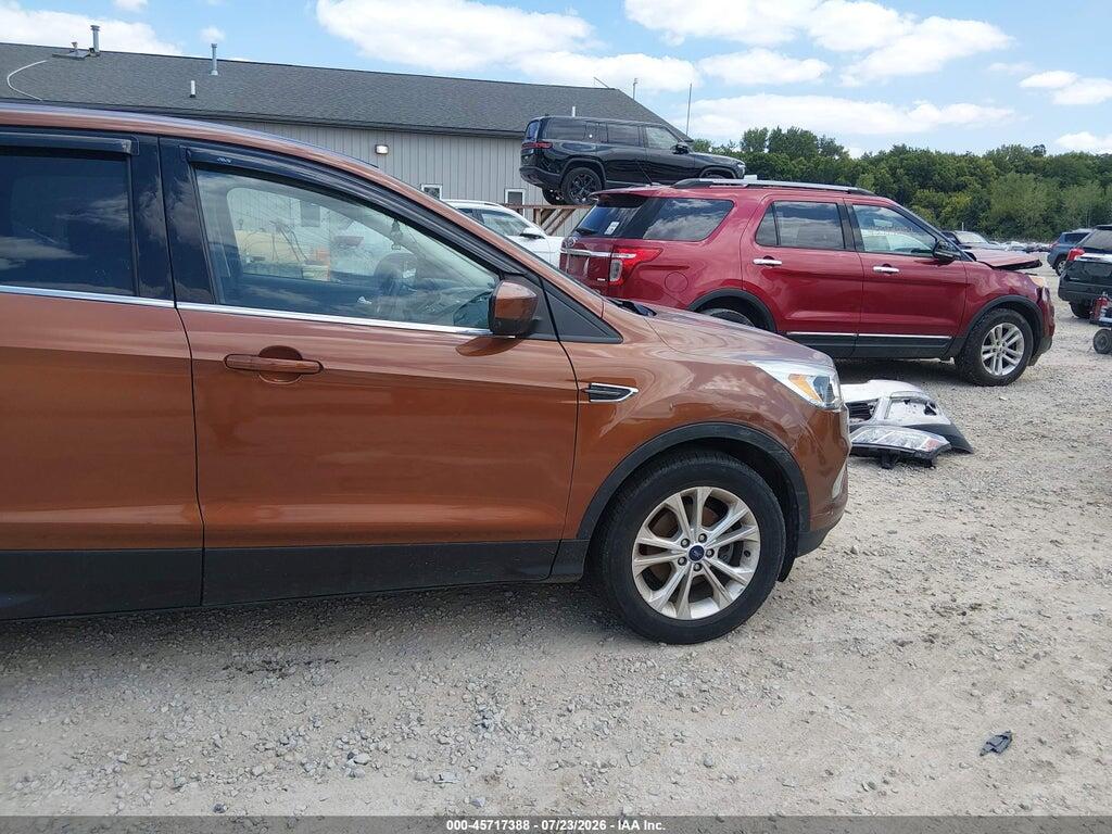 1FMCU0GD9HUB06425 2017 FORD ESCAPE photo no. 6