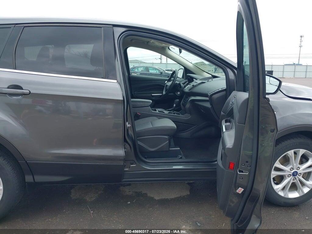 1FMCU9GD5HUC02752 2017 FORD ESCAPE photo no. 5