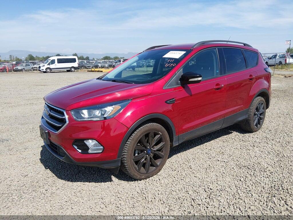 1FMCU9J98HUC22921 2017 FORD ESCAPE photo no. 2