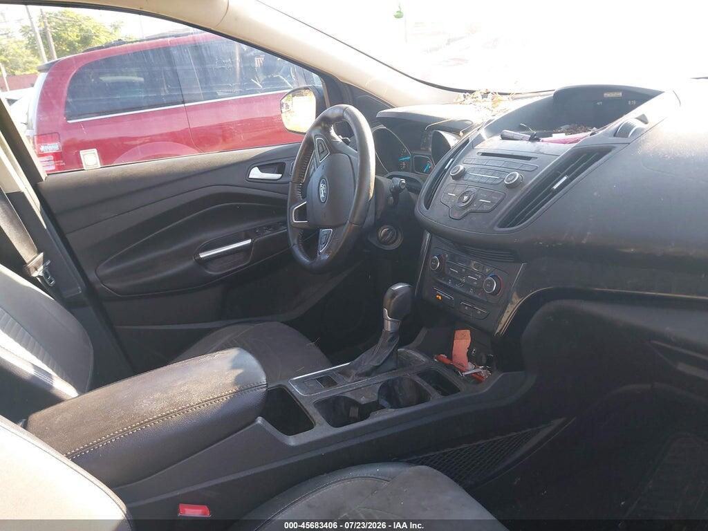 1FMCU0G91HUF10539 2017 FORD ESCAPE photo no. 5