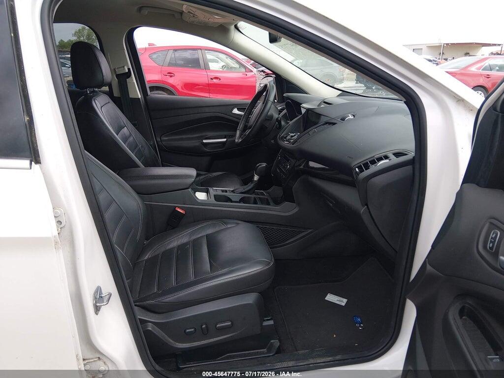 1FMCU0JD8HUD75864 2017 FORD ESCAPE photo no. 5