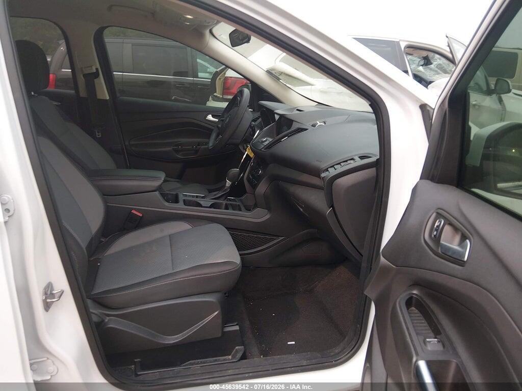 1FMCU0GD9HUF04430 2017 FORD ESCAPE photo no. 5