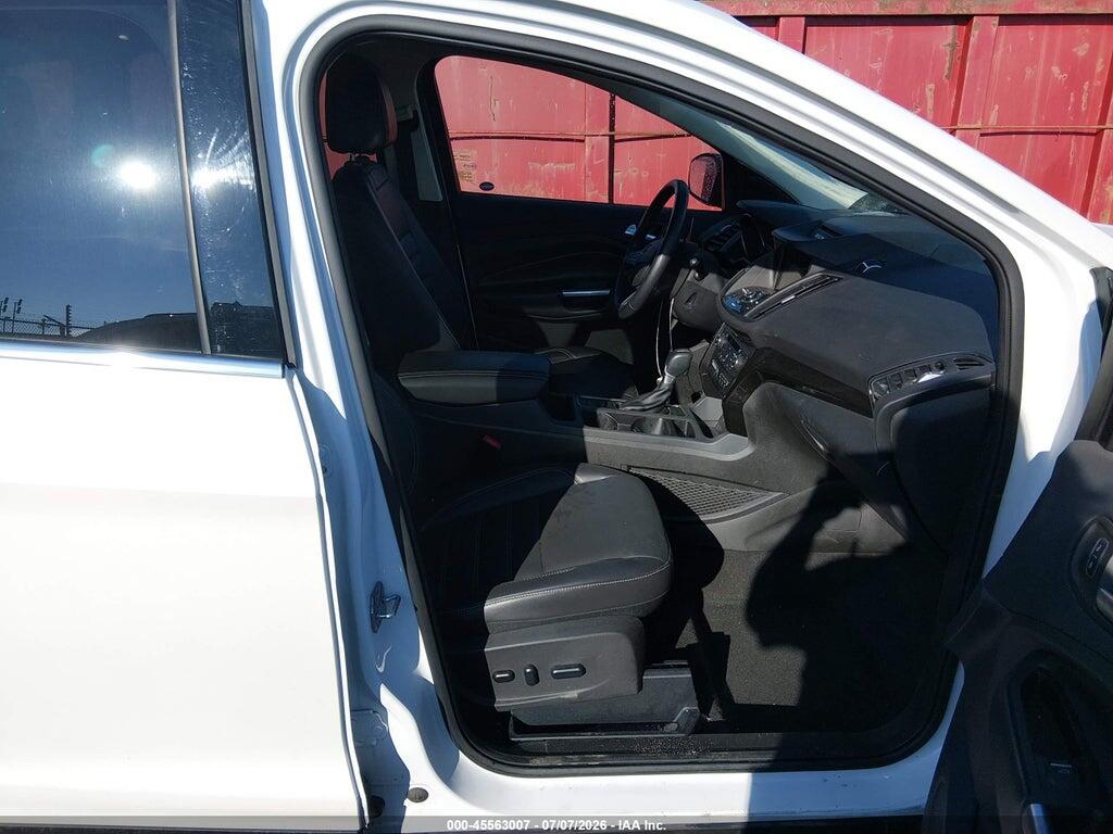 1FMCU9J98HUA11766 2017 FORD ESCAPE photo no. 5