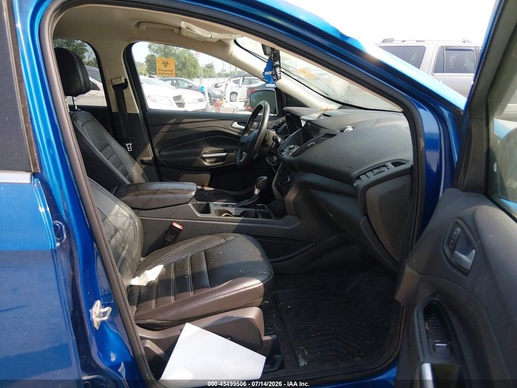 1FMCU0GDXHUB40437 2017 FORD ESCAPE photo no. 5