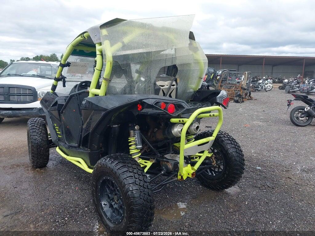 3JBPDAR24FJ002342 2015 CAN-AM MAVERICK photo no. 3