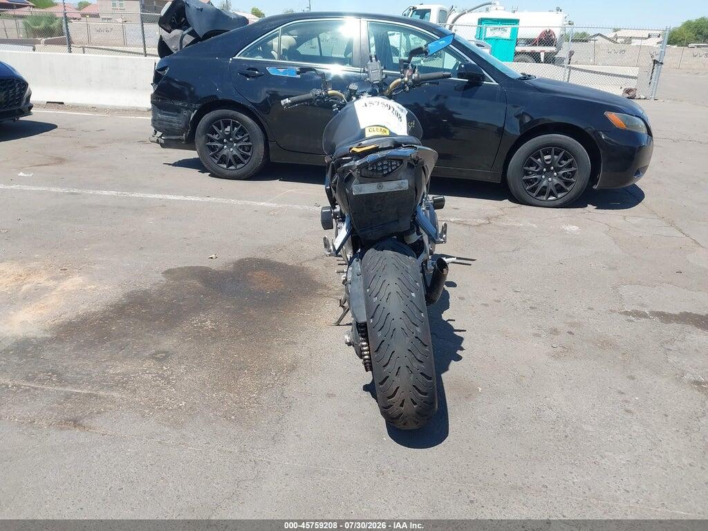 ZDCSC6019BF200265 2011 HONDA CB1000 photo no. 6