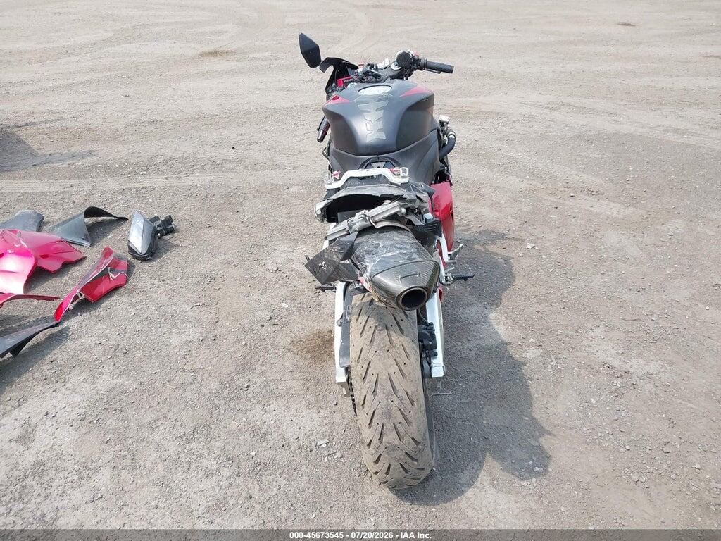 JH2PC404XBK400761 2011 HONDA CBR600 photo no. 6