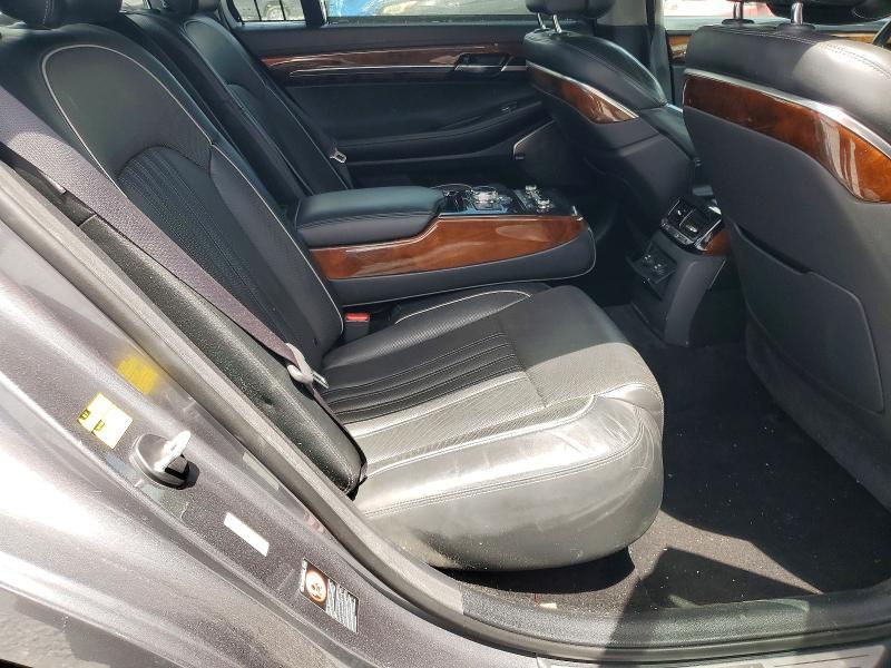 2017 GENESIS G90 PREMIUM — Фото 10 из 12