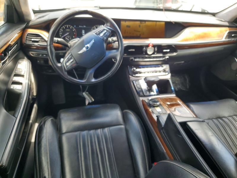 2017 GENESIS G90 PREMIUM — Фото 8 из 12